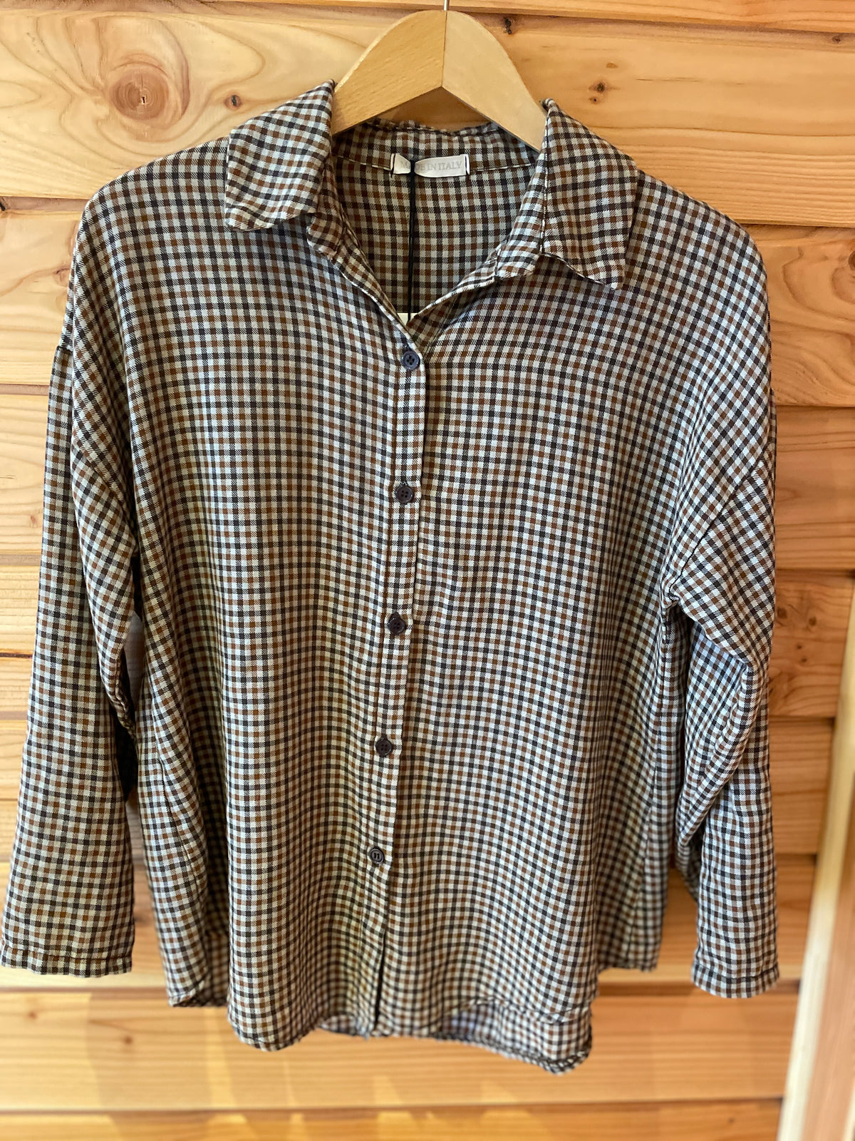 Chemise à petits carreaux